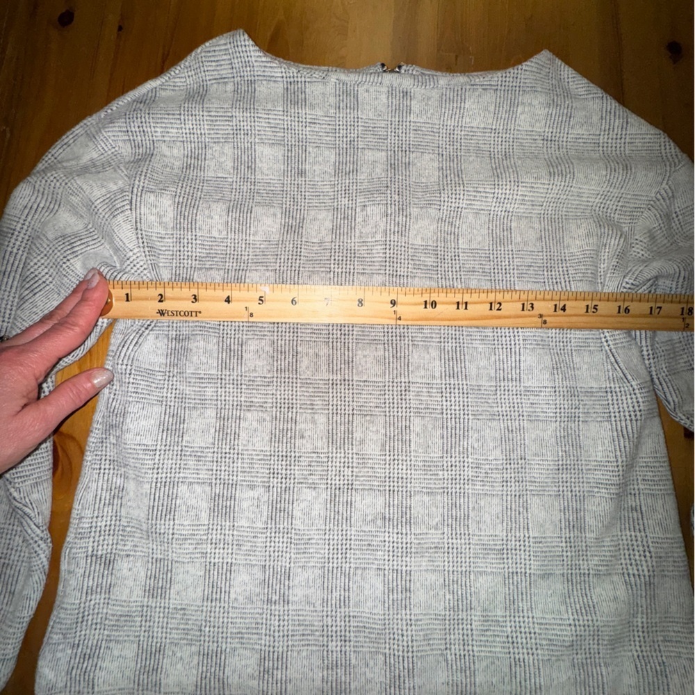 H&M sweater - Picture 4 of 7